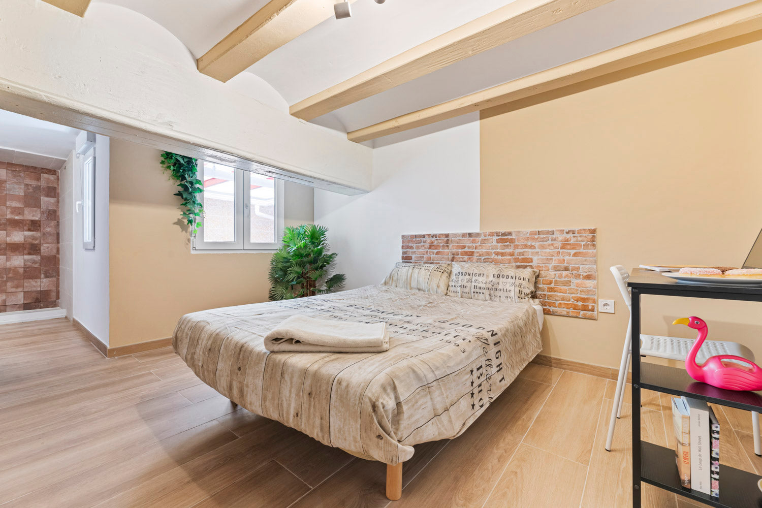 Chocolate Bedroom - Green Building