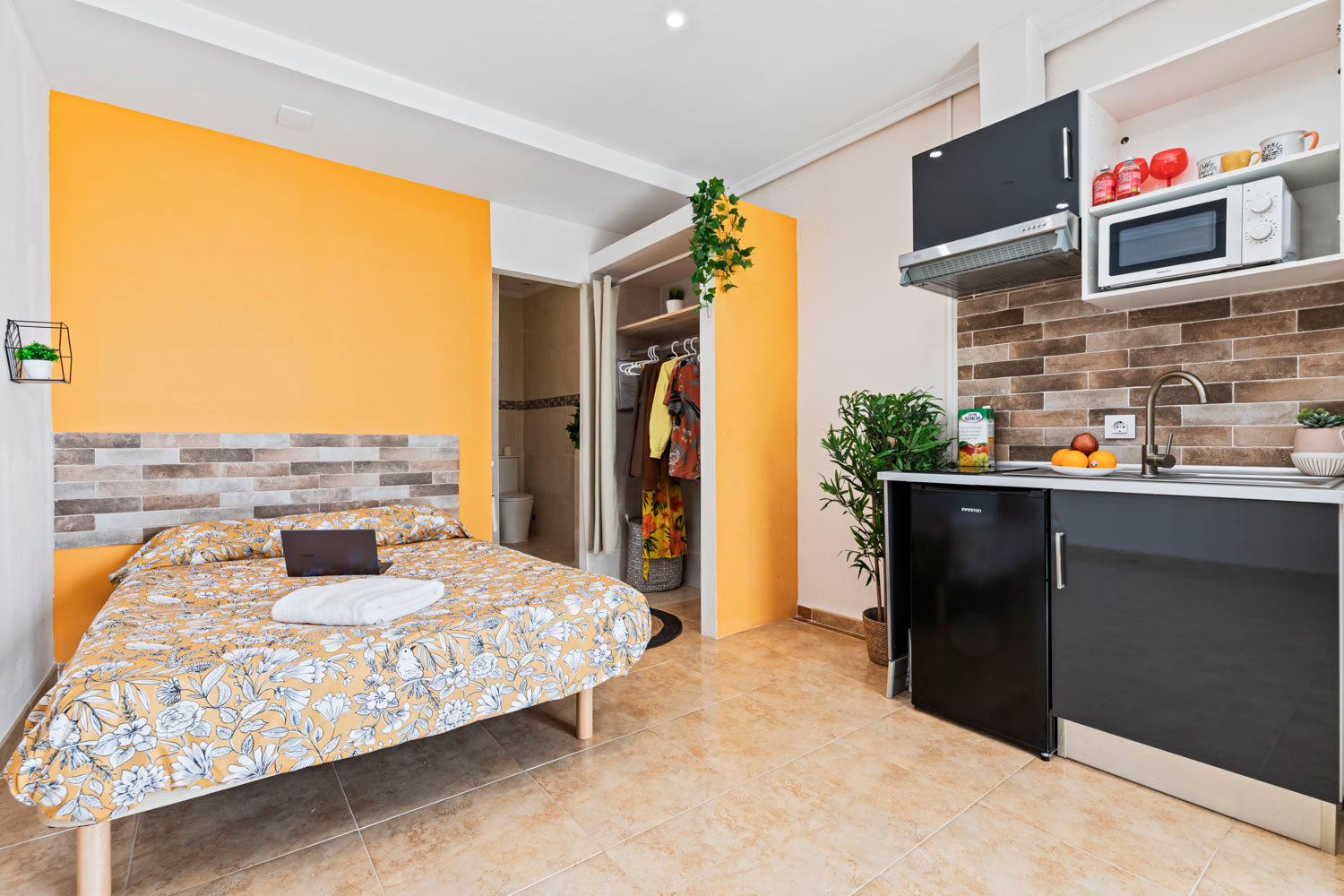 Orange Stone Studio - Green Building