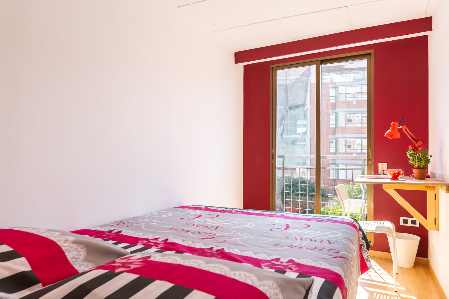 Red Bedroom - Puerto Flat
