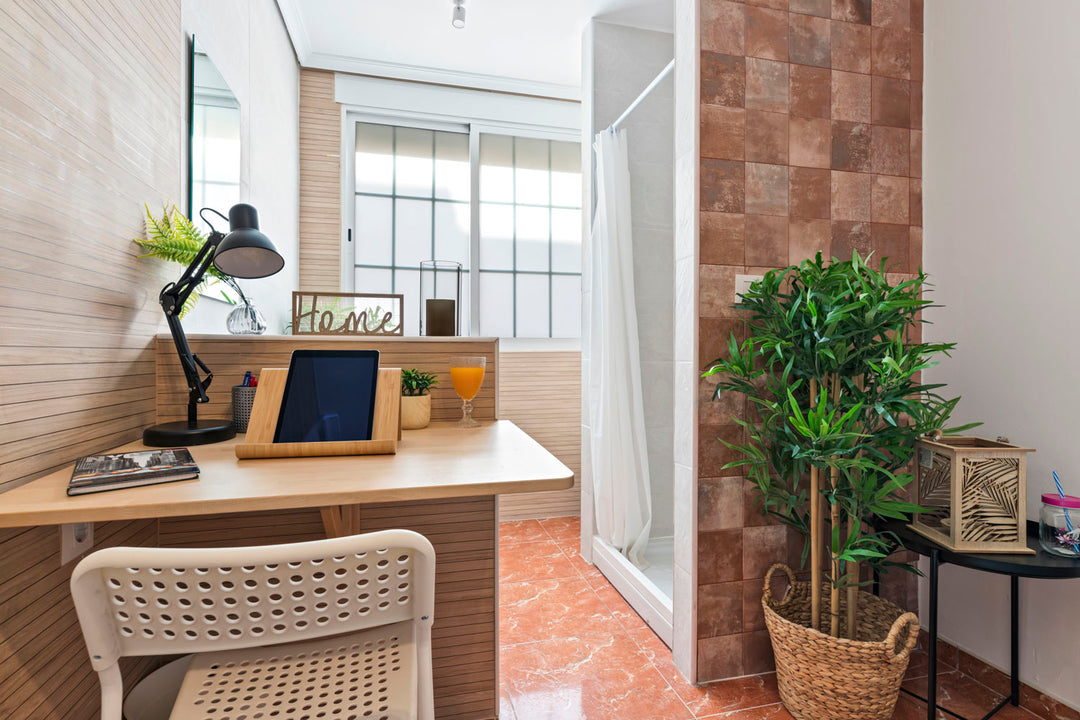 Corail & Wood Bedroom - Green Building