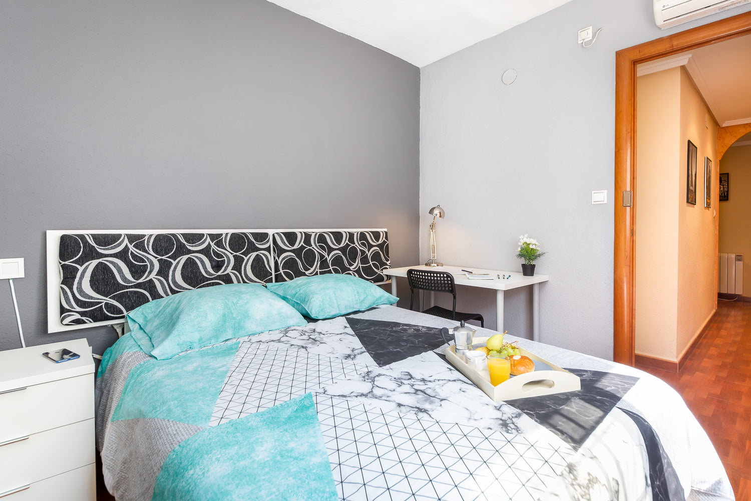 Grey Bedroom - Valls Flat