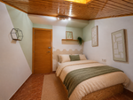 Green & Wood Bedroom - Green Building