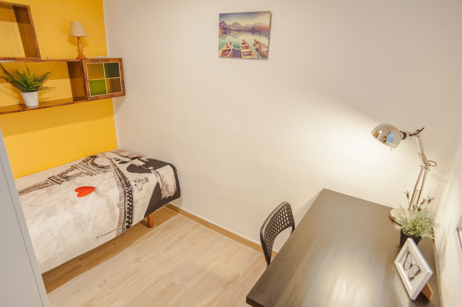 Apricot Bedroom - Felipe Flat