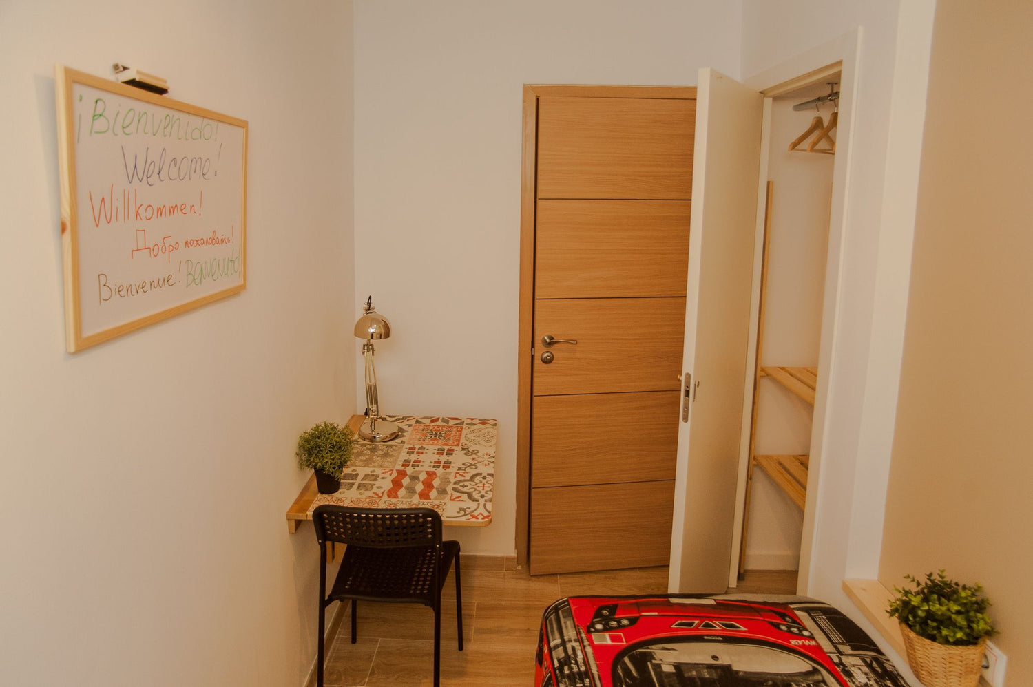 Beige Bedroom - Felipe Flat