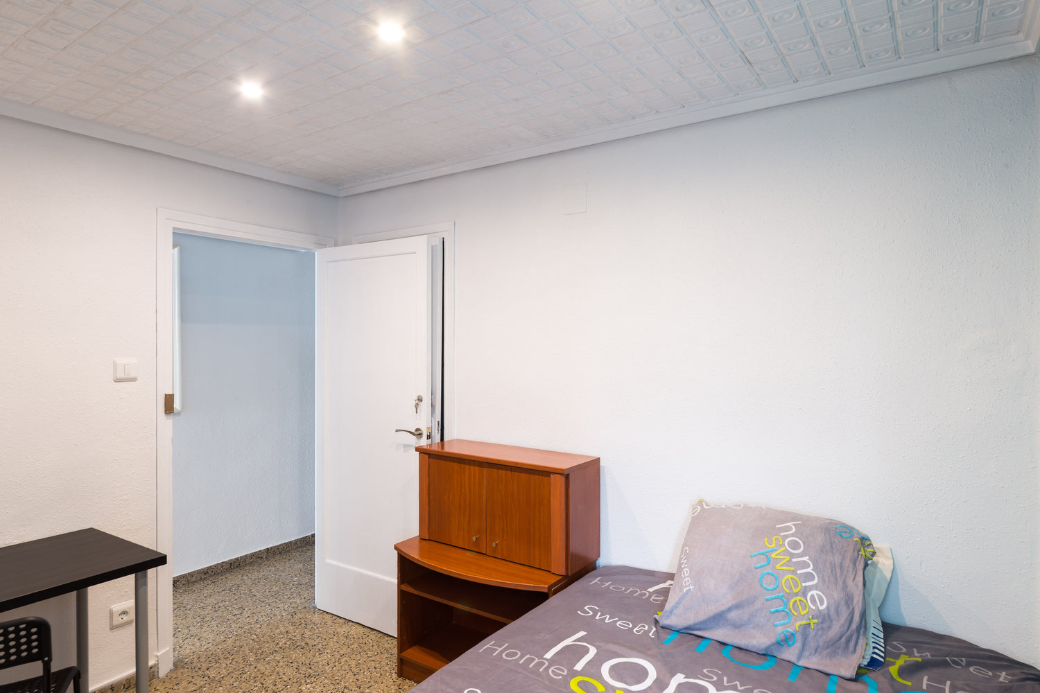 Tropical Bedroom - Industria Flat