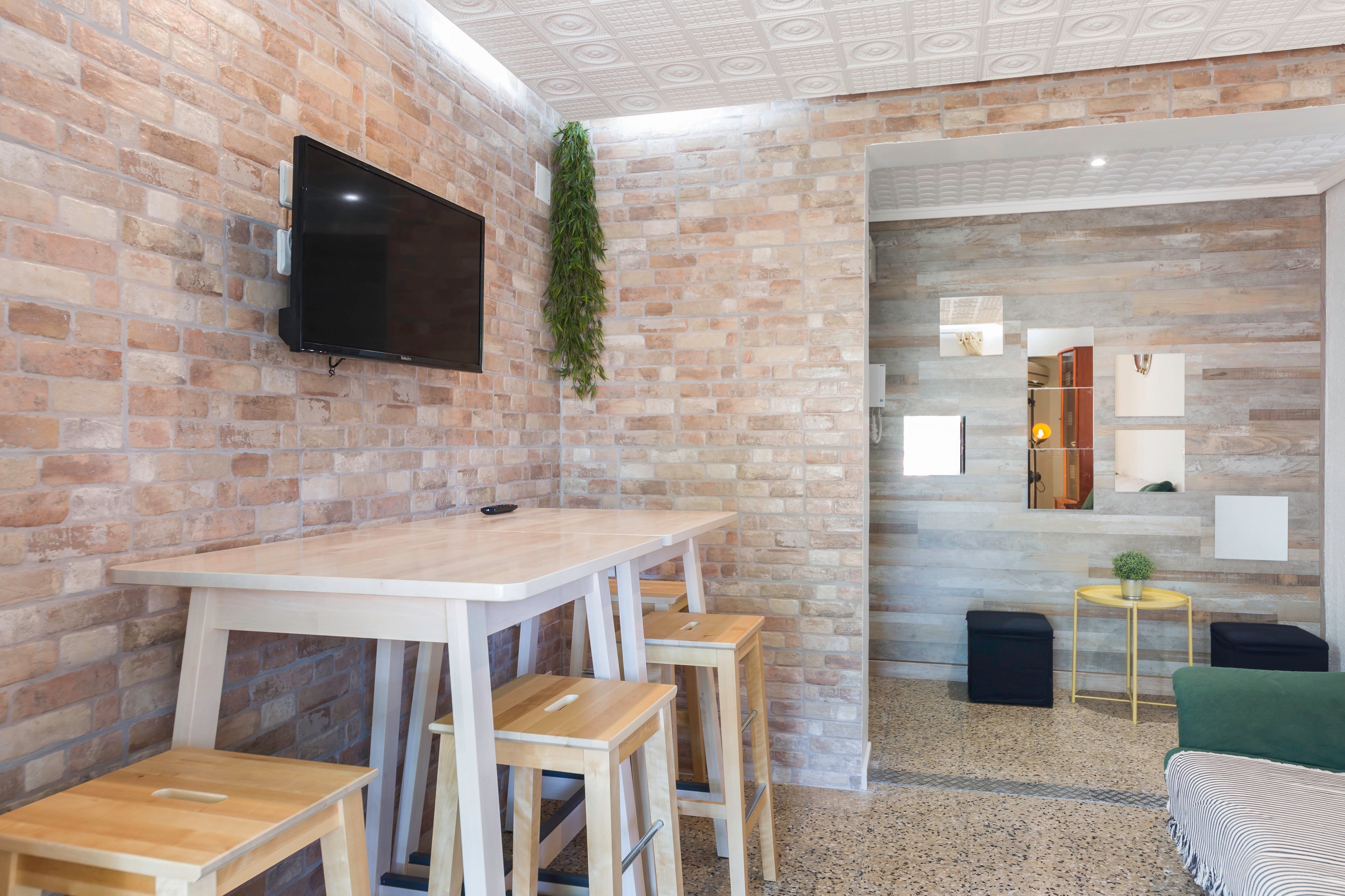 Industria Flat