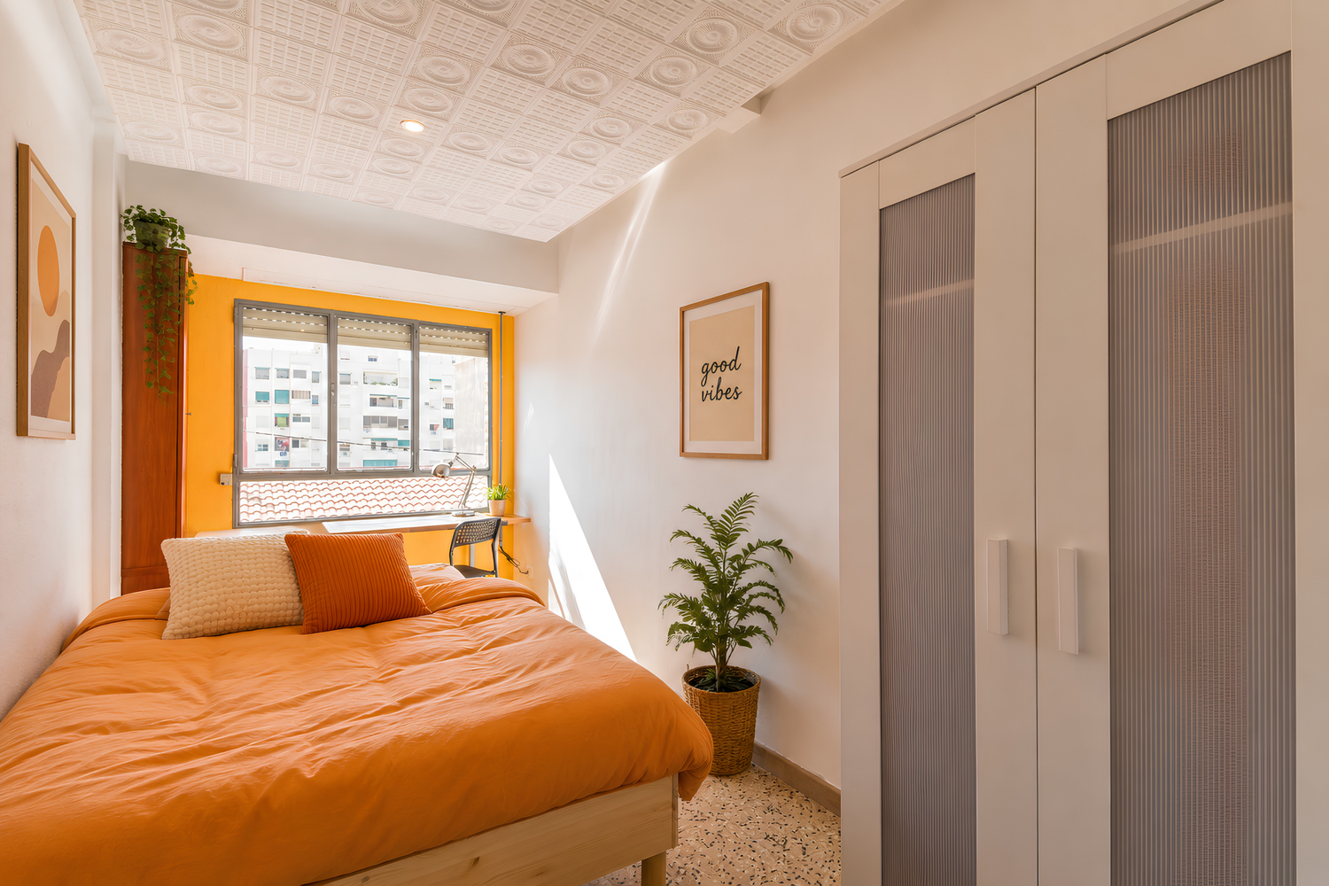 Apricot Bedroom - Industria Flat