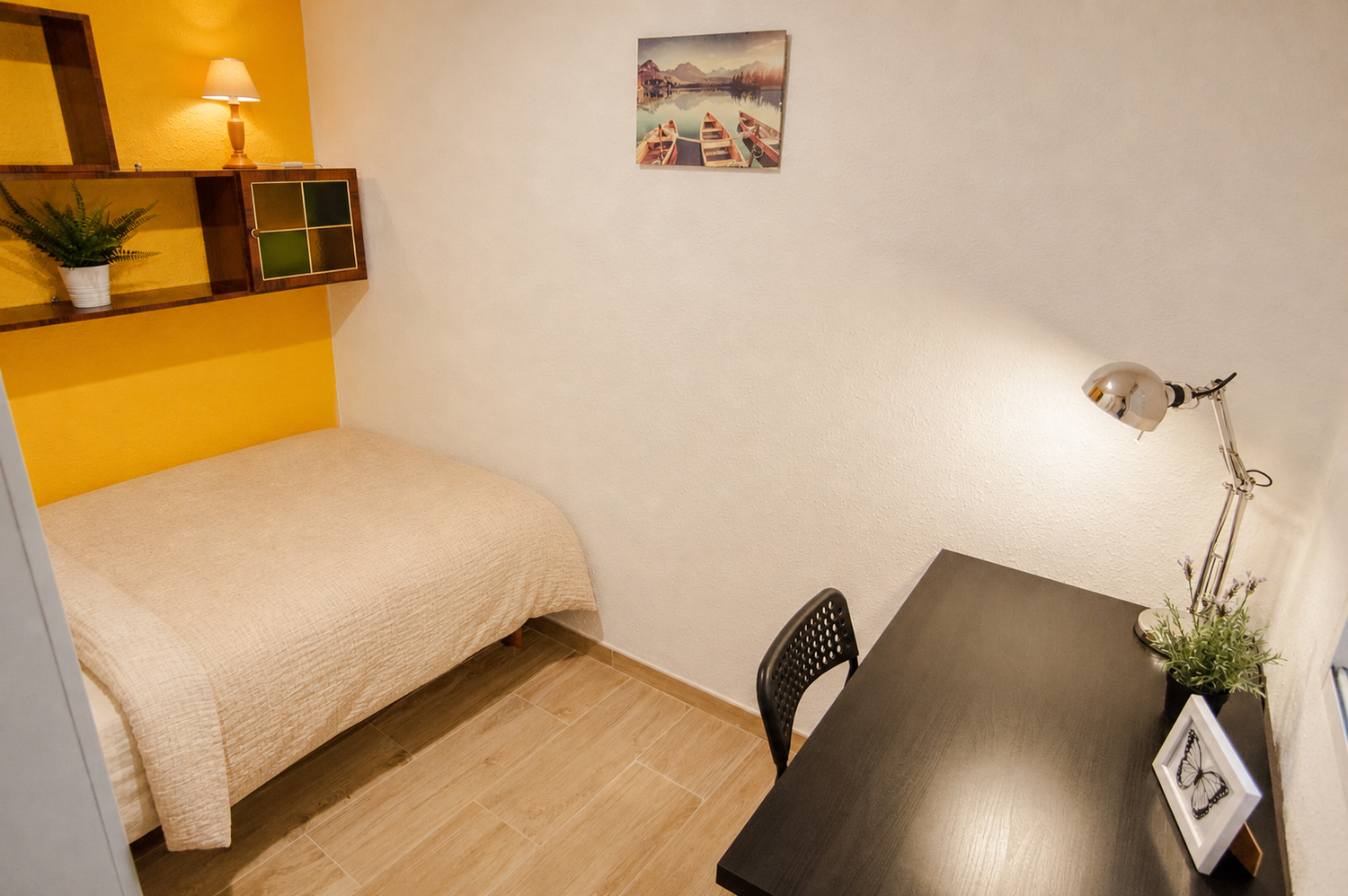 Apricot Bedroom - Felipe Flat