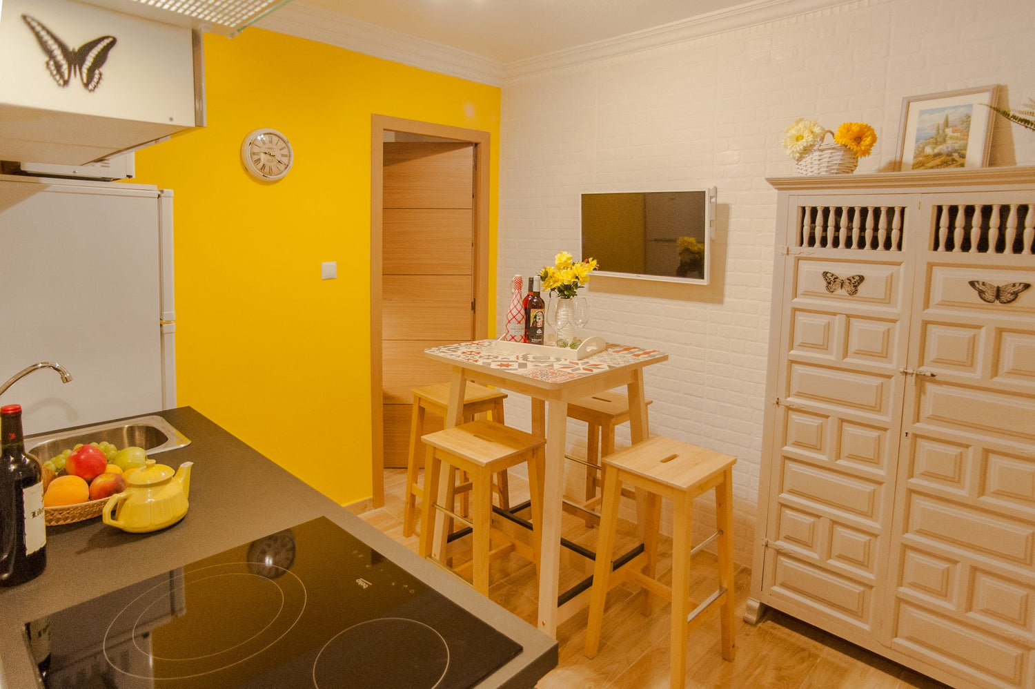 Sunset Bedroom - Felipe Flat