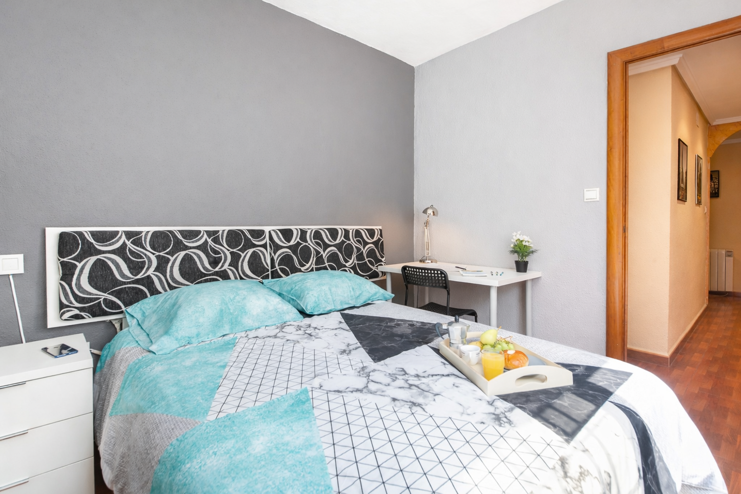 Grey Bedroom - Valls Flat